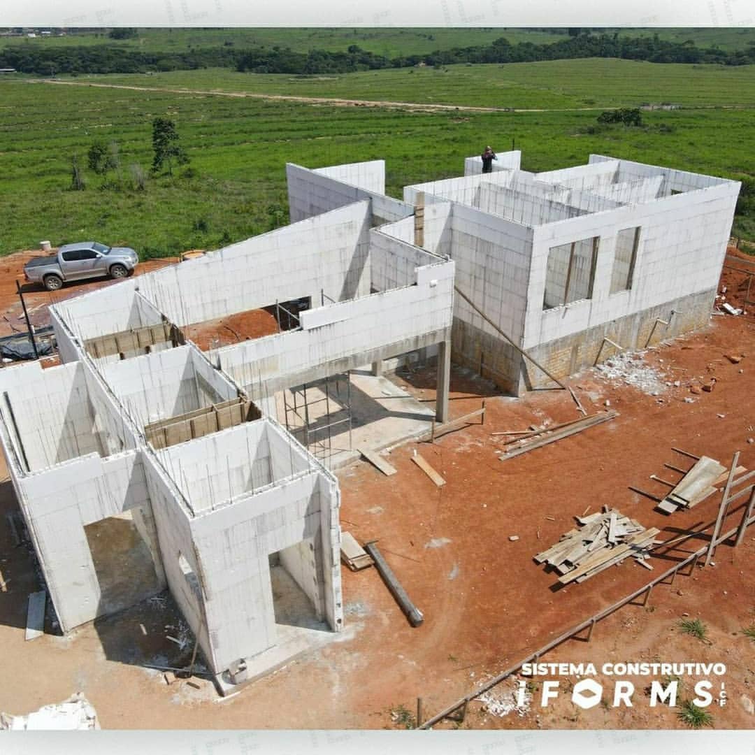 Construção de casa com IFORMS